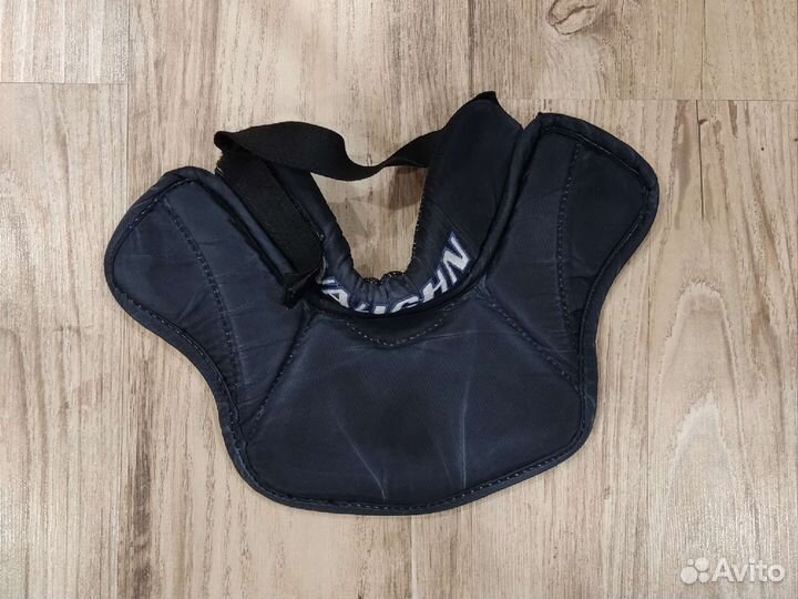 Защита шеи вратаря