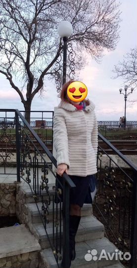 Полушубок из мутона с капюшоном 44