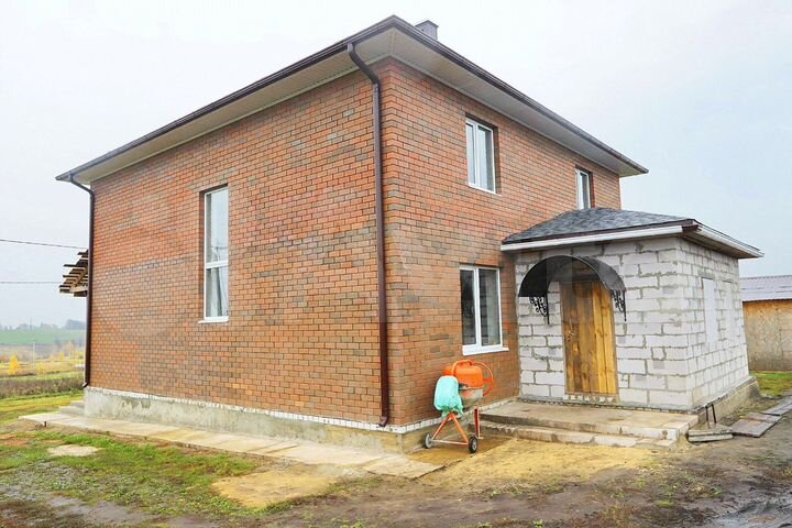 Коттедж 202,2 м² на участке 15 сот.