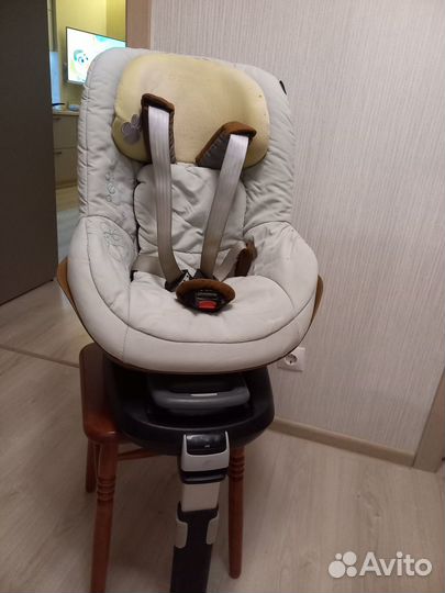 Автомобильное кресло