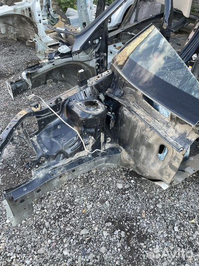 Передняя правая четверть Toyota rav4 40 кузов