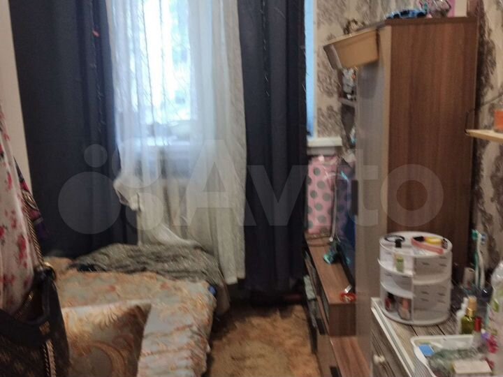 Комната 10 м² в 6-к., 1/5 эт.