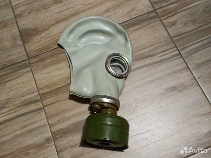 Советский противогаз гп-5 с сумкой