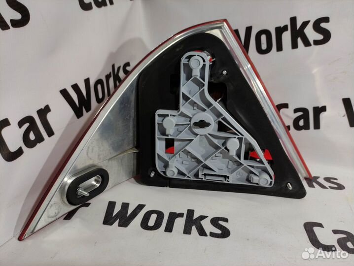 Задний правый фонарь Мерседес 203