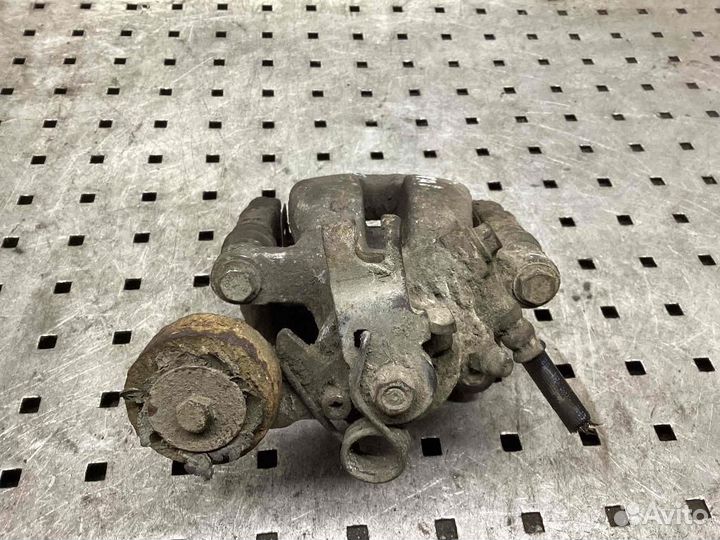 Суппорт задний левый Opel Meriva A