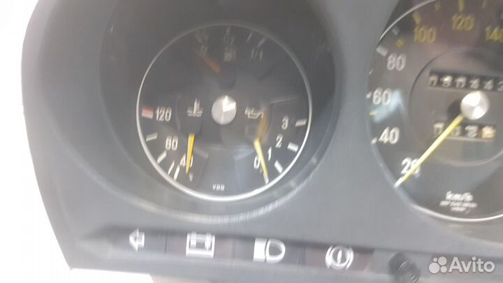 Приборная панель на Mercedes-Benz W116