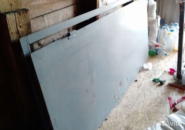 Железная дверь с коробкой