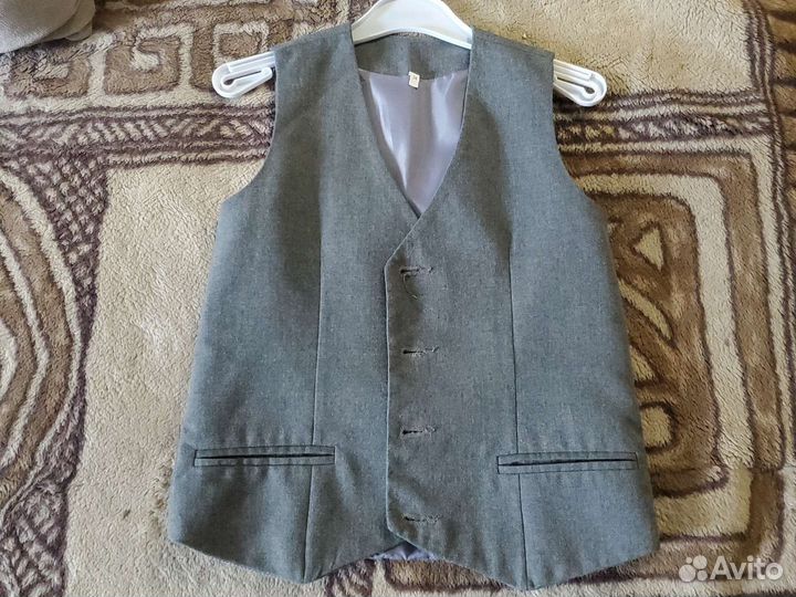 Жилетка для мальчика школьная 140