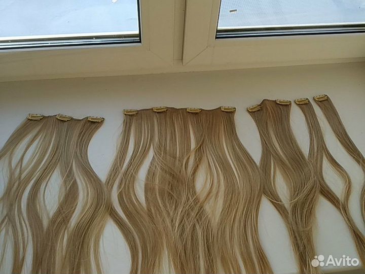 Волосы на заколках