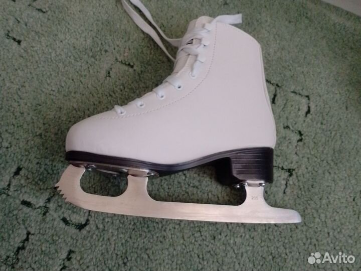Коньки фигурные профессиональные