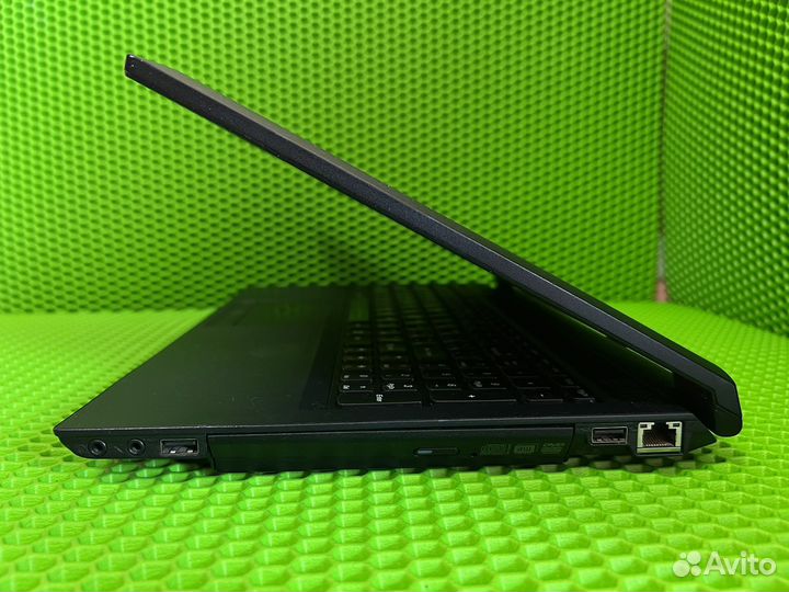 Lenovo G575e SSD/4GB/Led/Matte