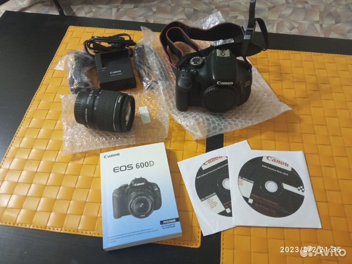 Canon 600D kit + объектив EF-S 18-55 IS II
