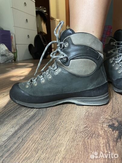 Треккинговые ботинки Scarpa nepal PRO GTX