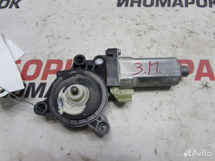 Моторчик стеклоподъемника для Hyundai Sonata 6 20