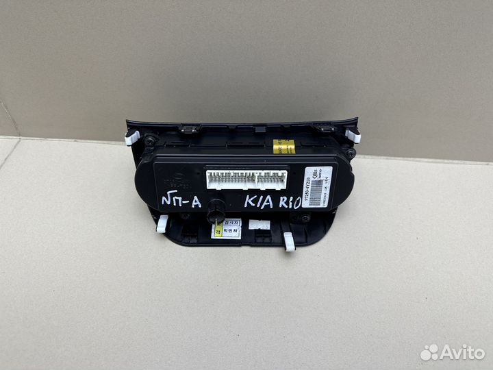 Блок управления климатом Kia Rio 3