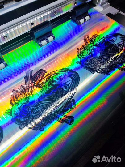 Печать на голограмме, наклейки, печать наклеек