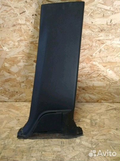 Обшивка средней стойки Lexus LX 570 LX450