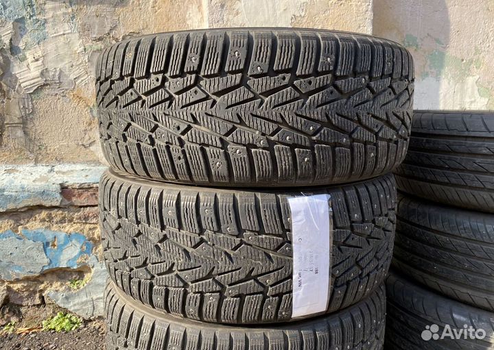 Nokian Tyres Hakkapeliitta 7 235/55 R17
