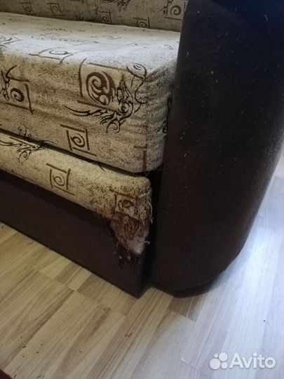 Продам угловой диван бу