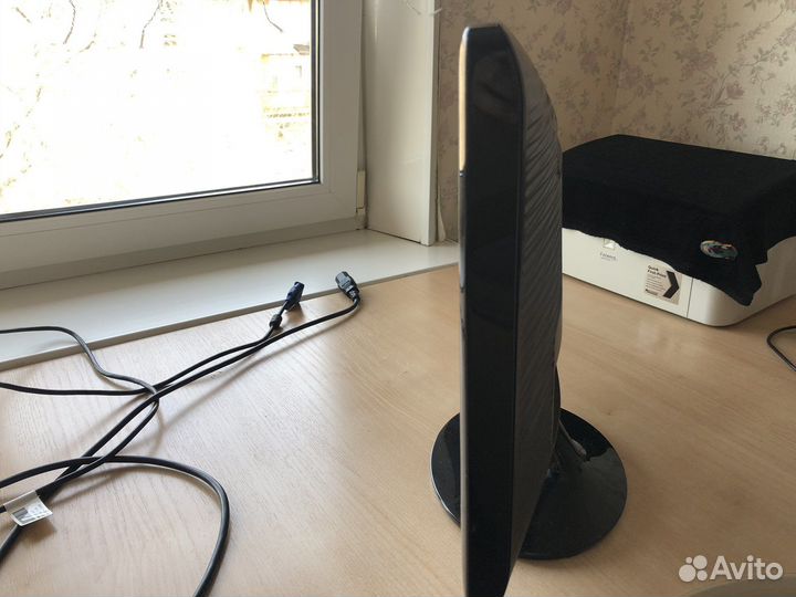 Монитор Samsung B2030N