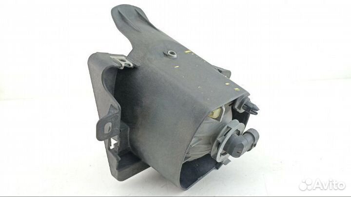 Туманка левая Toyota Noah AZR65