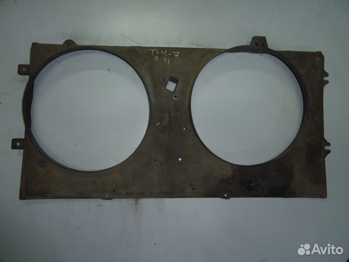 VW T4 диффузор радиатора