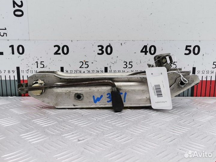 Домкрат для Volkswagen Passat 7 4B0941700C