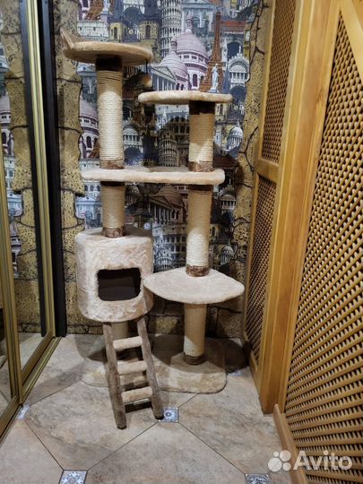 Домик для кошки с когтеточкой бу