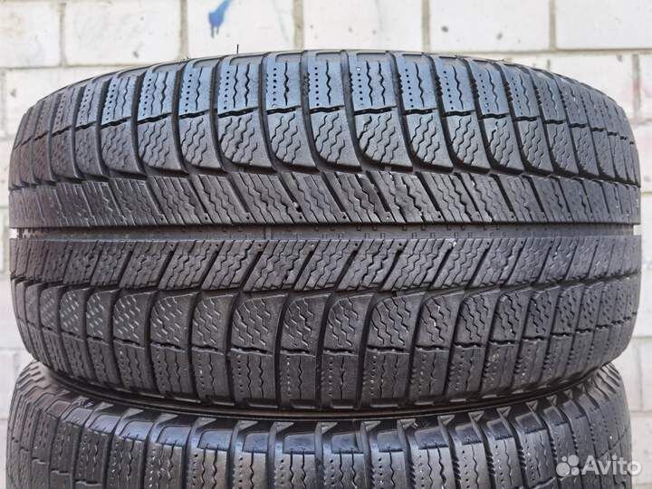 Michelin X-Ice XI3 235/45 R17 97H