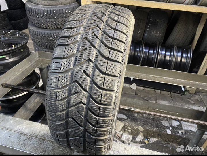 Pirelli Winter 210 SnowControl Serie III 195/50 R15 99V