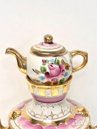 Самовар розовая Гжель