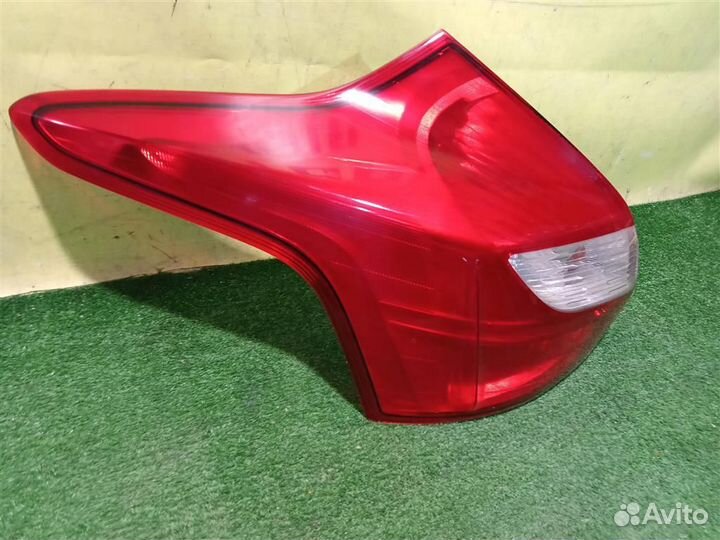 Фонарь задний левый Ford Focus III 2011