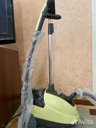 Отпариватель для одежды вертикальный