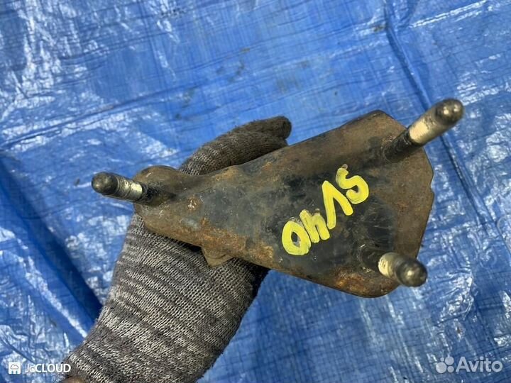 Подушка двигателя на toyota camry SV40 4SFE