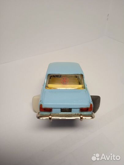 Модель автомобиля Москвич. Медпомощь