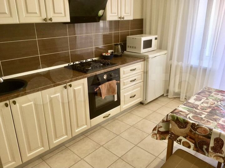 1-к. квартира, 37 м², 9/9 эт.