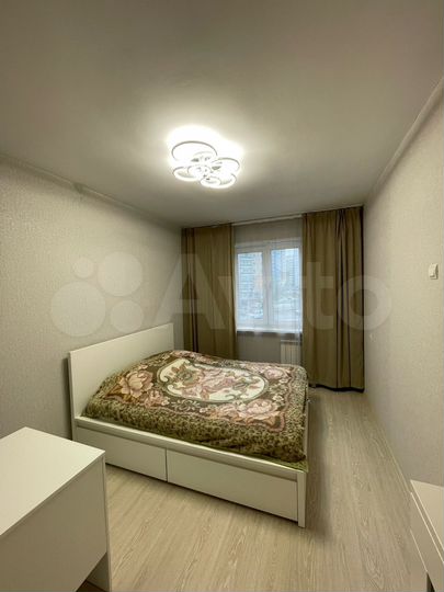 2-к. квартира, 65 м², 3/10 эт.