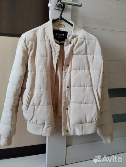 Куртки бомберы женские 44-46