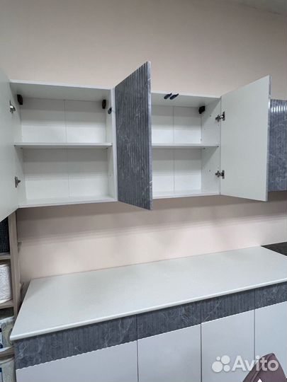 Кухонный гарнитур 2м