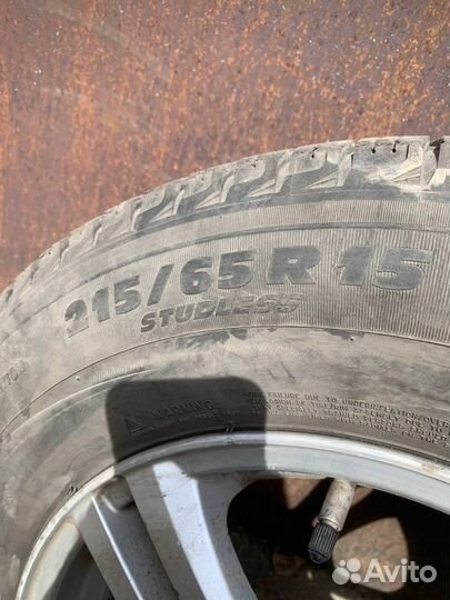 Michelin X-Ice XI3 215/65 R15