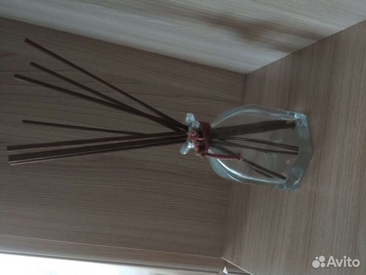 Флакон для аромамасел с палочками