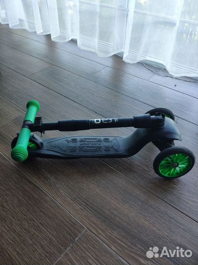 Самокат детский трехколесный