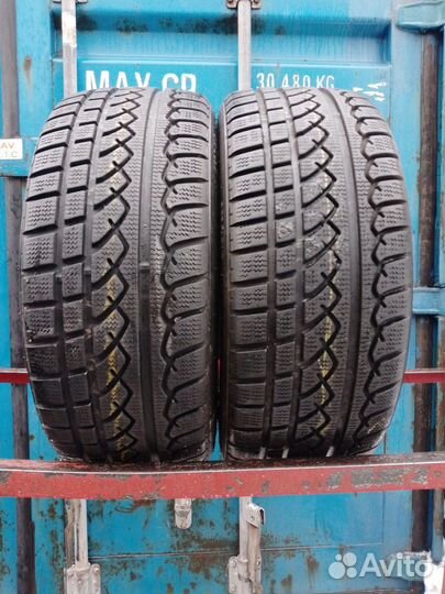 Yokohama AVS Winter V901 215/45 R17