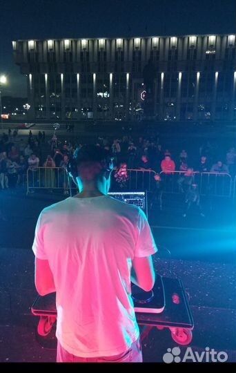 Мультиформатный Dj на ваш праздник(звук,свет,проек