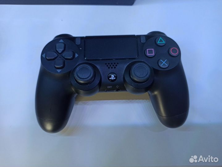 Sony playstation PS4 Pro 1 TB + игры
