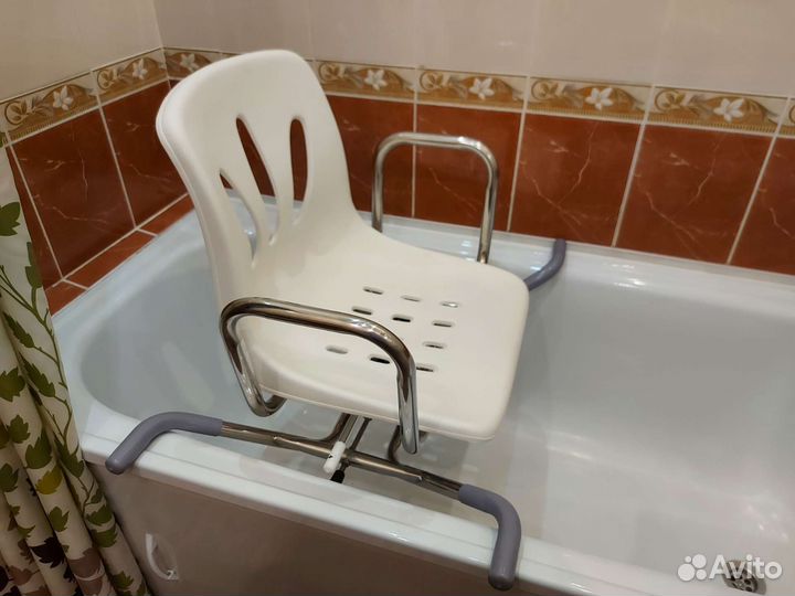 Сиденье для ванны