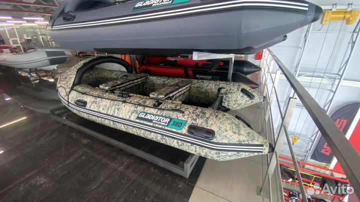 Лодка Gladiator E380PRO camo