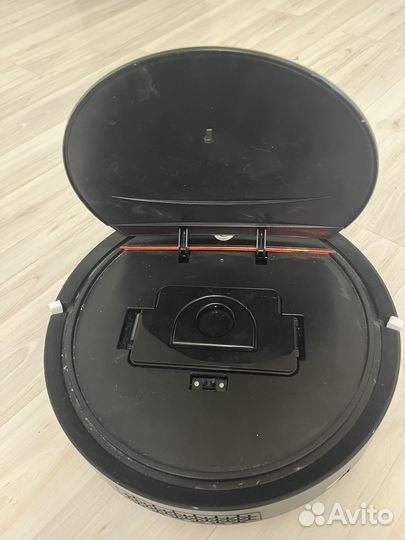 Робот пылесос Redmond