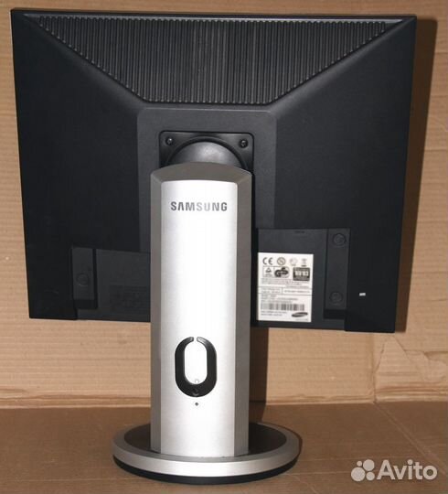 Монитор Samsung 19