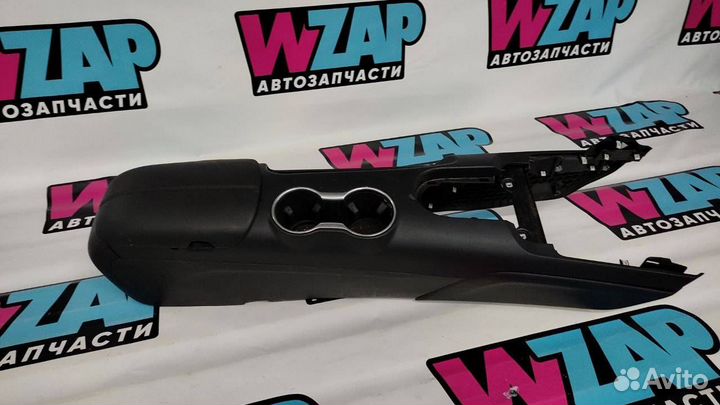 Консоль салона Ford Mustang 6 S550 рест. 2018